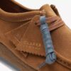 Men’s Wallabee™ Cola Suede Shoes